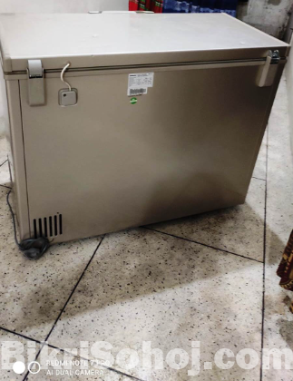 Kelvinator 232 Ltr. (No Frost) Vertical Chest Freezer